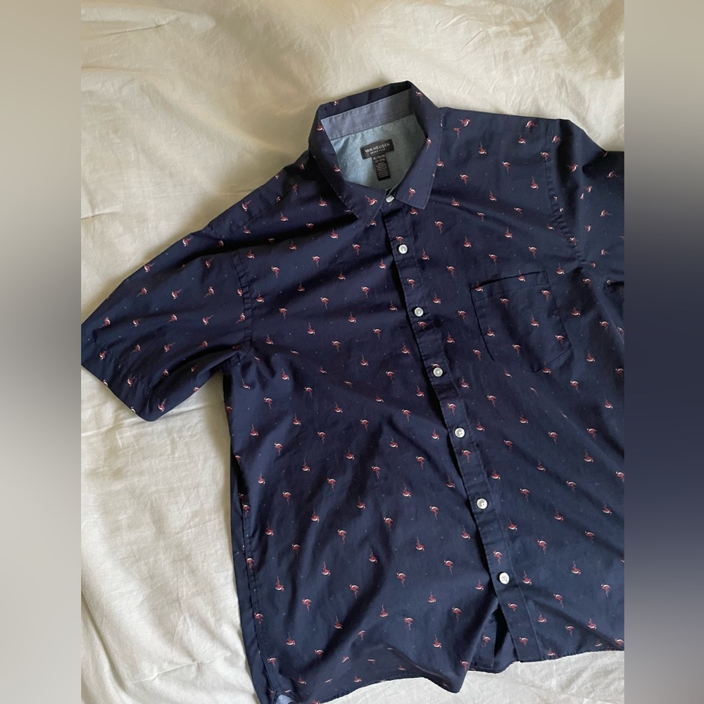 💚clearance 💚 Van Heusen flamingo print short sleeve button up